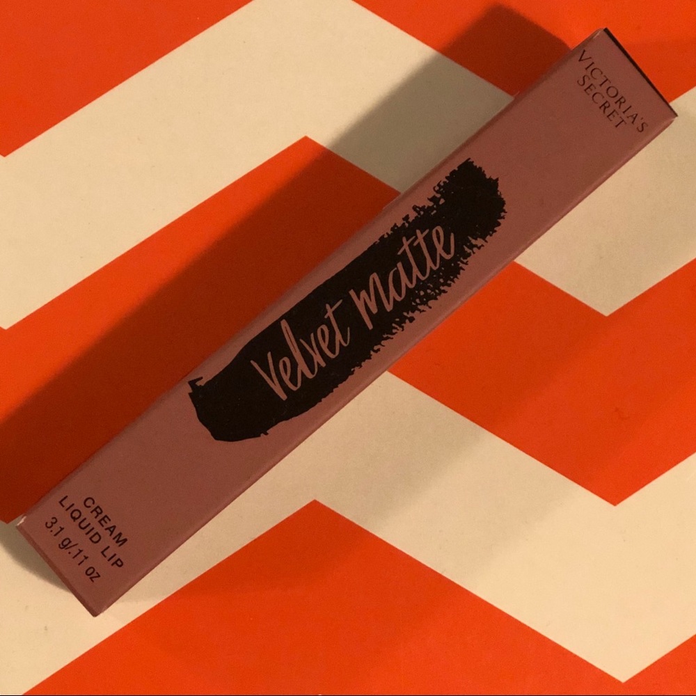 Victoria’s Secret Velvet Matte cream liquid lip